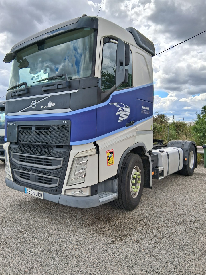 Volvo FH12 - Vilcējs: foto 2 Volvo FH12 - Vilcējs: foto 2