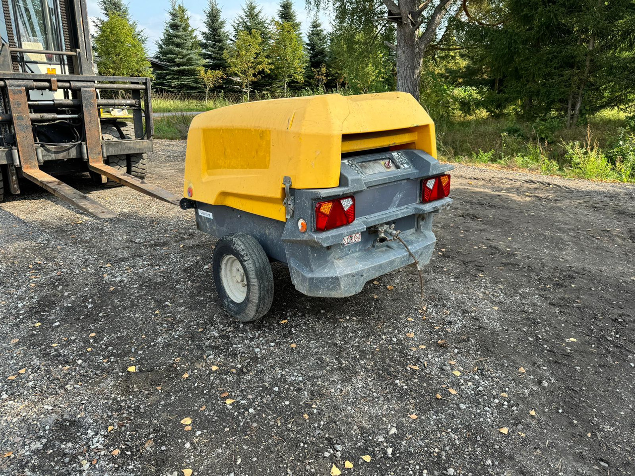 ATLAS COPCO XAS48 - Gaisa kompresors: foto 3 ATLAS COPCO XAS48 - Gaisa kompresors: foto 3