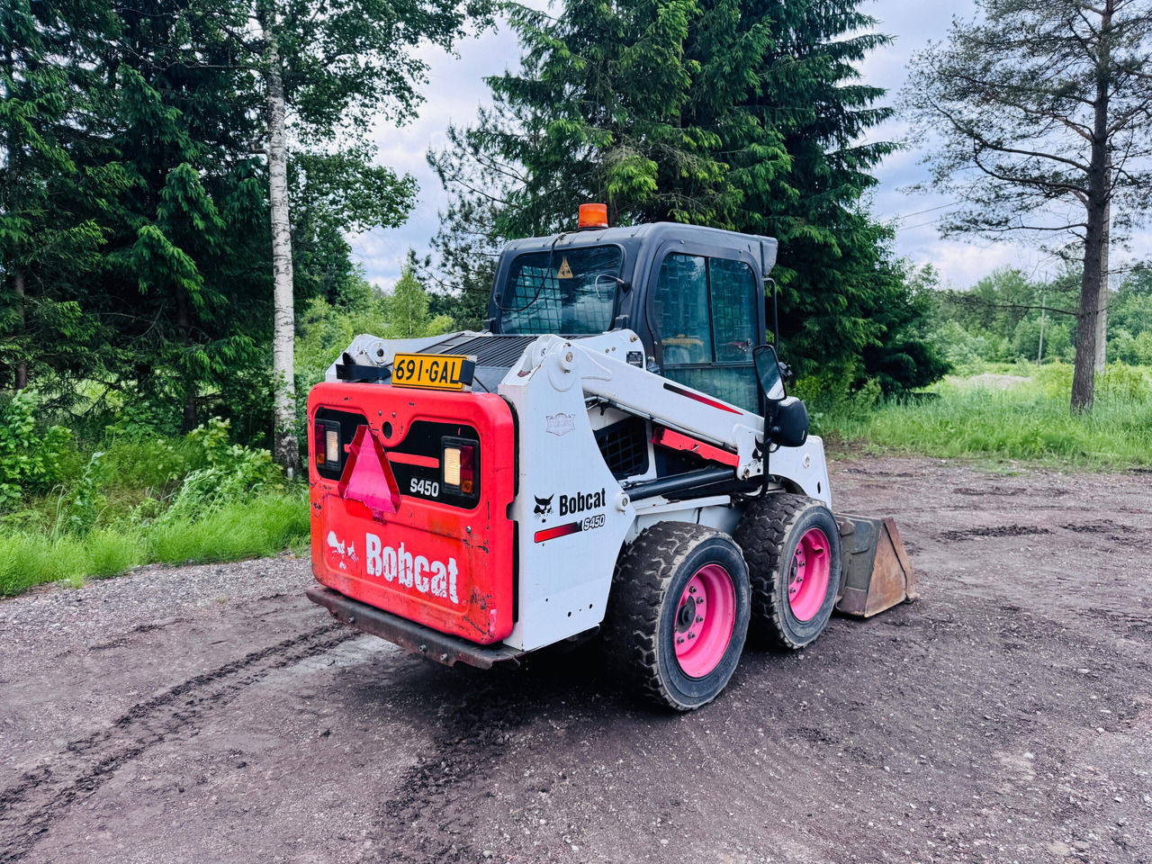 BOBCAT S450 - Kompaktiekrāvējs: foto 4 BOBCAT S450 - Kompaktiekrāvējs: foto 4