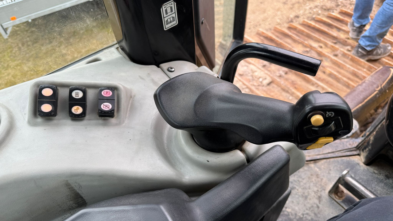 Buldozers CAT D6N LGP: foto 11