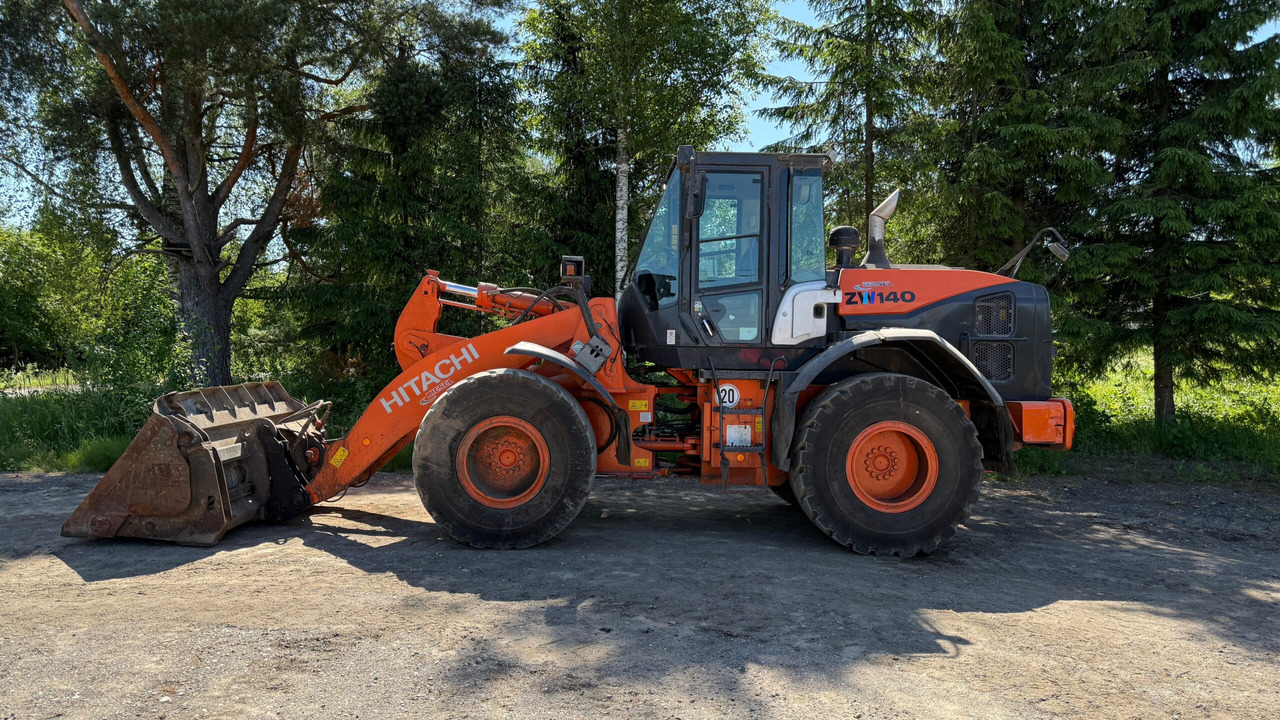 Hitachi ZW140 - Riteņu iekrāvējs: foto 2 Hitachi ZW140 - Riteņu iekrāvējs: foto 2