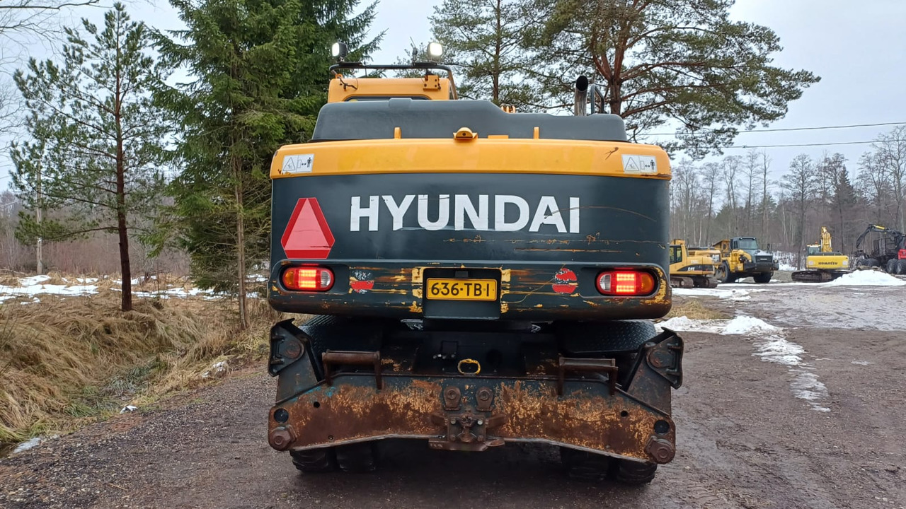 Hyundai Robex 140W-9A - Riteņu ekskavators: foto 4 Hyundai Robex 140W-9A - Riteņu ekskavators: foto 4