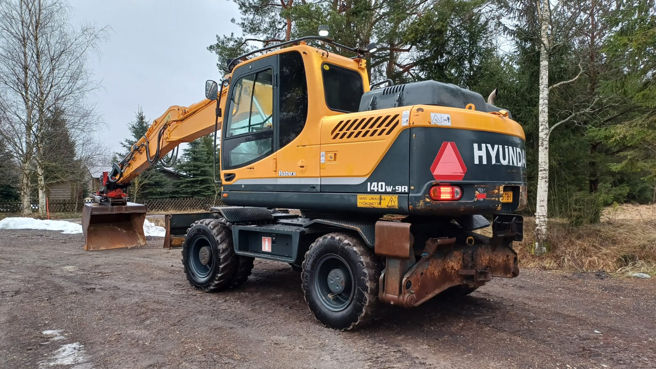 Hyundai Robex 140W-9A - Riteņu ekskavators: foto 3 Hyundai Robex 140W-9A - Riteņu ekskavators: foto 3