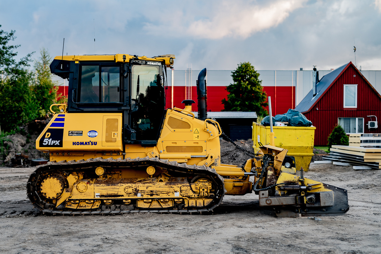 KOMATSU D51PX - Buldozers: foto 3 KOMATSU D51PX - Buldozers: foto 3