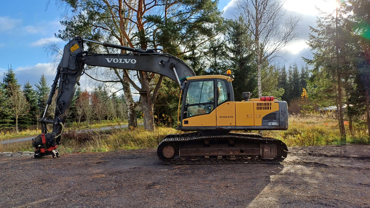VOLVO EC180CL - Kāpurķēžu ekskavators: foto 2 VOLVO EC180CL - Kāpurķēžu ekskavators: foto 2
