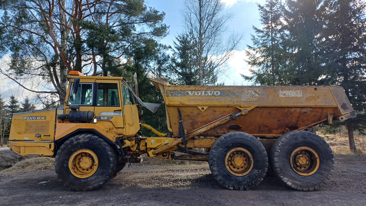 Volvo A25C 6X6 - Artikulētias pašizgāzējs: foto 2 Volvo A25C 6X6 - Artikulētias pašizgāzējs: foto 2
