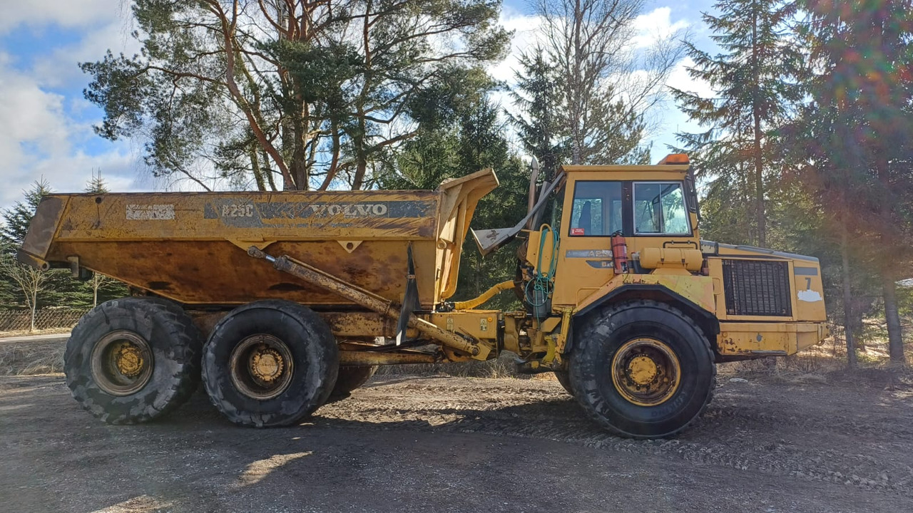 Volvo A25C 6X6 - Artikulētias pašizgāzējs: foto 5 Volvo A25C 6X6 - Artikulētias pašizgāzējs: foto 5