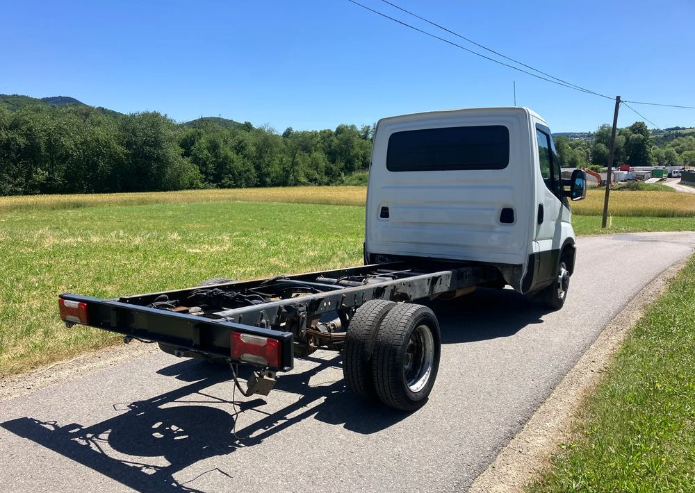 Iveco DAILY 35C13 ramo do zabudowy kiper wywrotka - Šasija kravas automašīna: foto 3 Iveco DAILY 35C13 ramo do zabudowy kiper wywrotka - Šasija kravas automašīna: foto 3