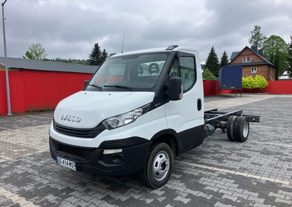 Iveco DAILY 35C13 ramo do zabudowy kiper wywrotka - Šasija kravas automašīna: foto 1 Iveco DAILY 35C13 ramo do zabudowy kiper wywrotka - Šasija kravas automašīna: foto 1