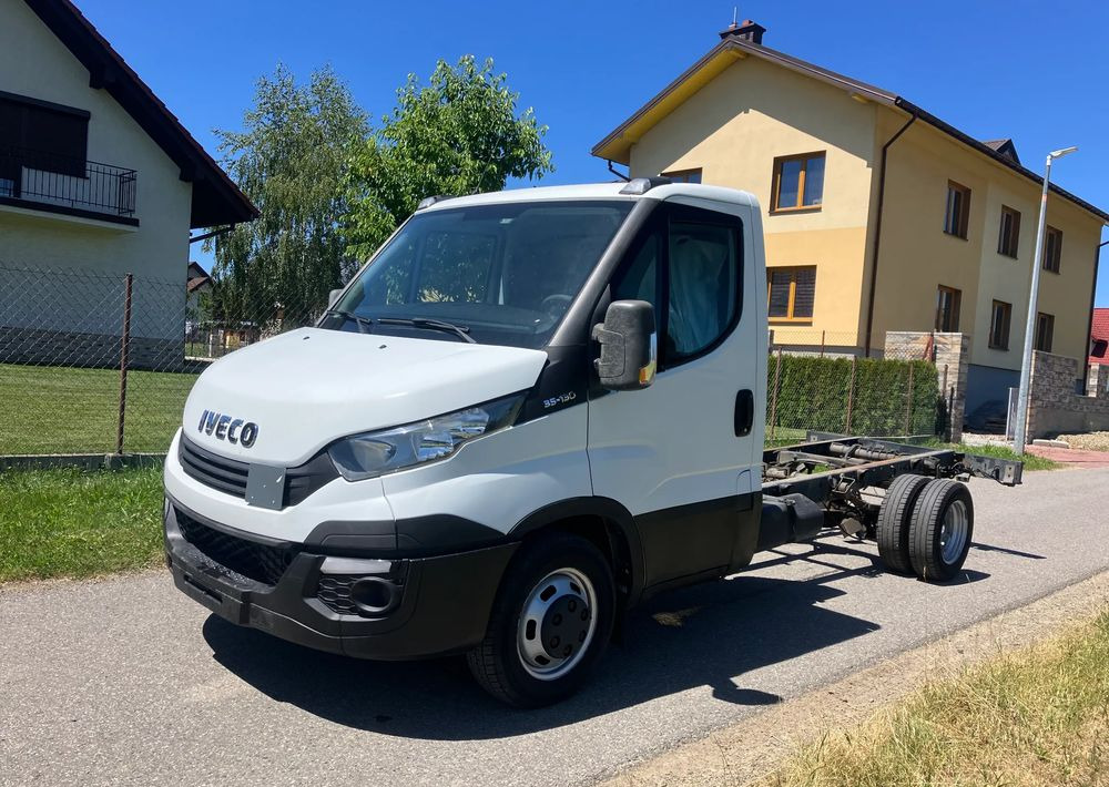 Iveco DAILY 35C13 ramo do zabudowy kiper wywrotka - Šasija kravas automašīna: foto 1 Iveco DAILY 35C13 ramo do zabudowy kiper wywrotka - Šasija kravas automašīna: foto 1
