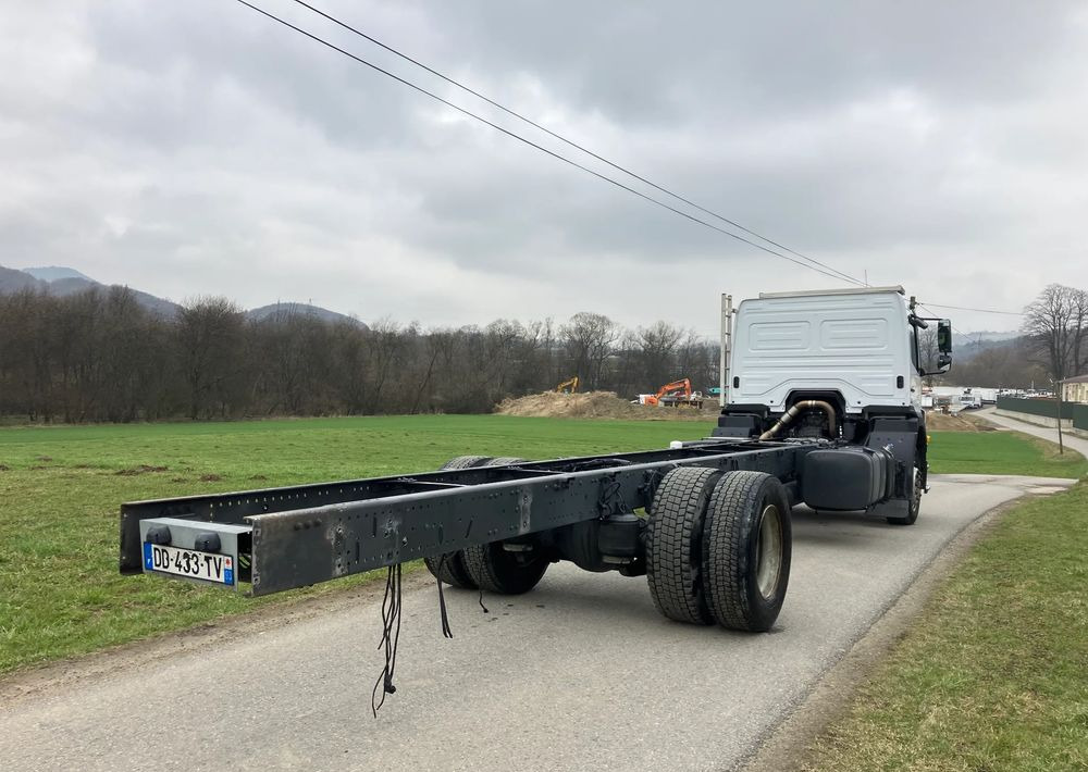 Mercedes-Benz Mercedes Axor 1829 Rama do zabudowy kiper beczka hakowiec laweta - Šasija kravas automašīna: foto 4 Mercedes-Benz Mercedes Axor 1829 Rama do zabudowy kiper beczka hakowiec laweta - Šasija kravas automašīna: foto 4