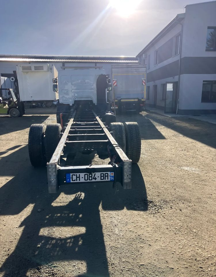 Renault RENAULT Premium 280 ramo do zabudowy - Šasija kravas automašīna: foto 4 Renault RENAULT Premium 280 ramo do zabudowy - Šasija kravas automašīna: foto 4