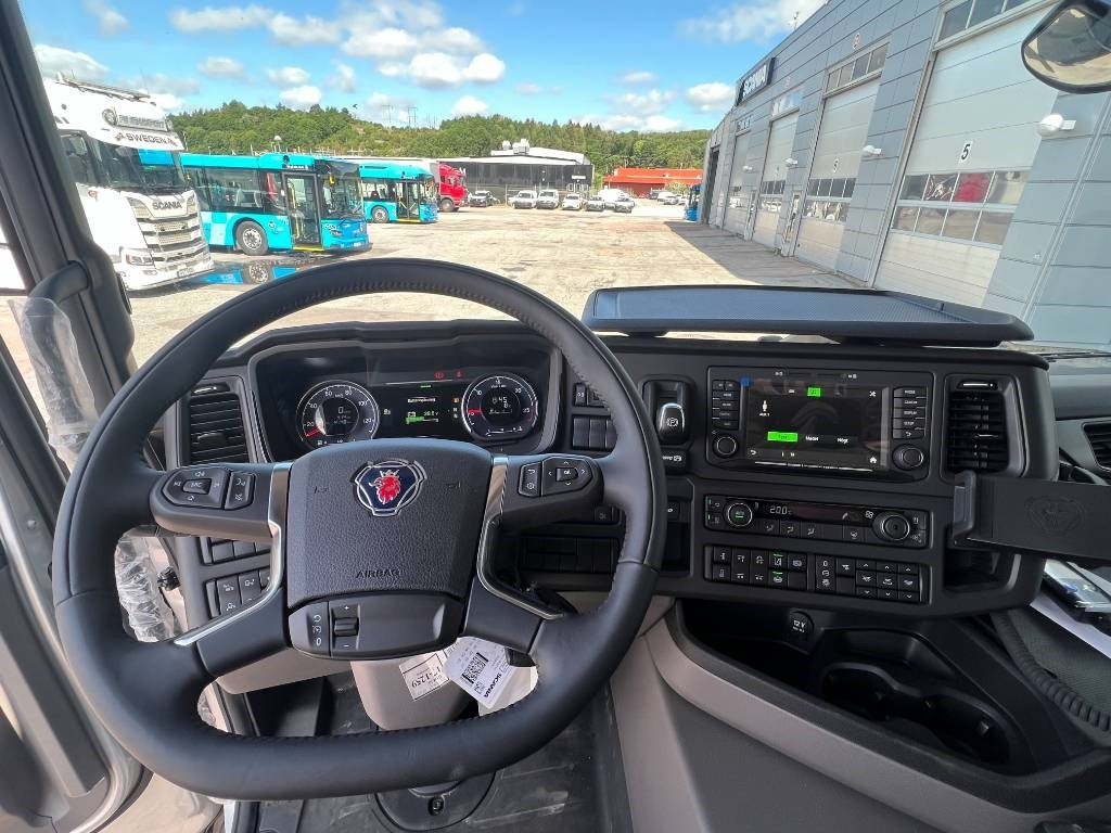 Kravas auto ar manipulatoru Scania G 360 6x2*4 Brädgårdsbil: foto 9