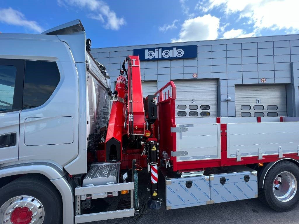 Kravas auto ar manipulatoru Scania G 360 6x2*4 Brädgårdsbil: foto 7