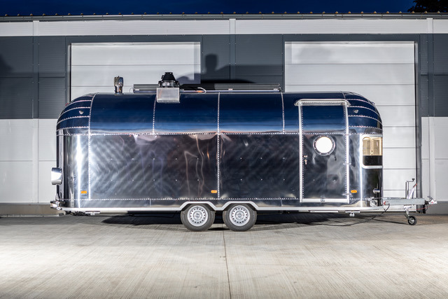 Airstream Style Mirage Mirage - Tirdzniecības piekabe: foto 4 Airstream Style Mirage Mirage - Tirdzniecības piekabe: foto 4