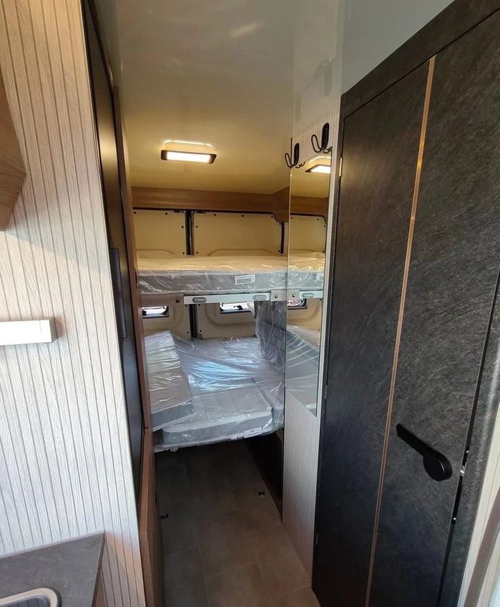 Jaunā Auto kemperis Fiat Ducato Rimor Horus 45 NEW AUTOMAT Grau Truma Diesel Lampen FULL LED 4-Sitzer: foto 18