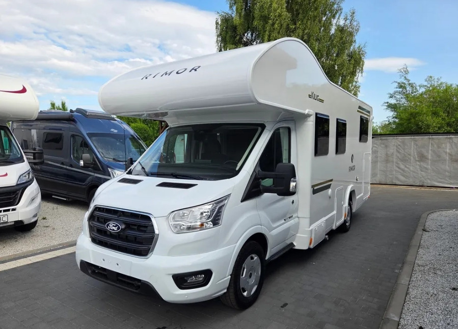 RIMOR Rimor KILIG 695 NEW Retrofitted 5-Passenger Winterized Camera Navigation - Auto kemperis: foto 2 RIMOR Rimor KILIG 695 NEW Retrofitted 5-Passenger Winterized Camera Navigation - Auto kemperis: foto 2
