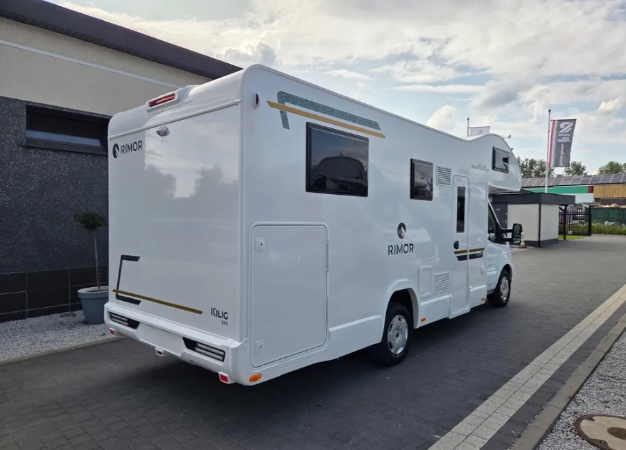 RIMOR Rimor KILIG 695 NEW Retrofitted 5-Passenger Winterized Camera Navigation - Auto kemperis: foto 3 RIMOR Rimor KILIG 695 NEW Retrofitted 5-Passenger Winterized Camera Navigation - Auto kemperis: foto 3