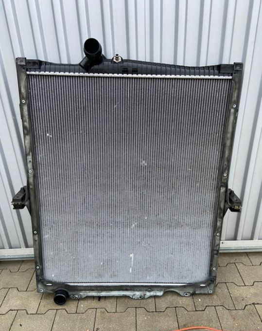 Chłodnica wody Volvo FH 4 euro 6 - Radiators - Vieglā automašīna: foto 1 Chłodnica wody Volvo FH 4 euro 6 - Radiators - Vieglā automašīna: foto 1