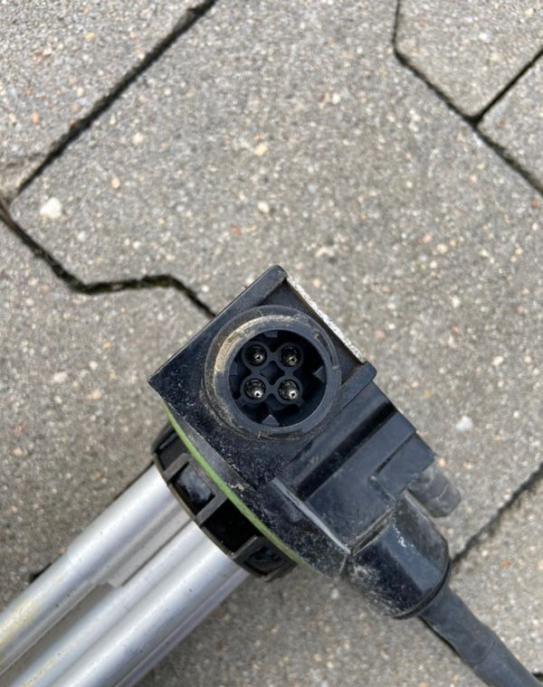 Czujnik poziomu paliwa Iveco Stralis smok ssak - Sensors - Kravas automašīna: foto 3 Czujnik poziomu paliwa Iveco Stralis smok ssak - Sensors - Kravas automašīna: foto 3