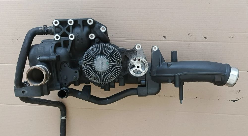 DAF XF 106 EURO 6 MX13 OBUDOWA POMPY WODY TERMOSTAT - Dzesēšanas šķidruma sūknis - Kravas automašīna: foto 1 DAF XF 106 EURO 6 MX13 OBUDOWA POMPY WODY TERMOSTAT - Dzesēšanas šķidruma sūknis - Kravas automašīna: foto 1