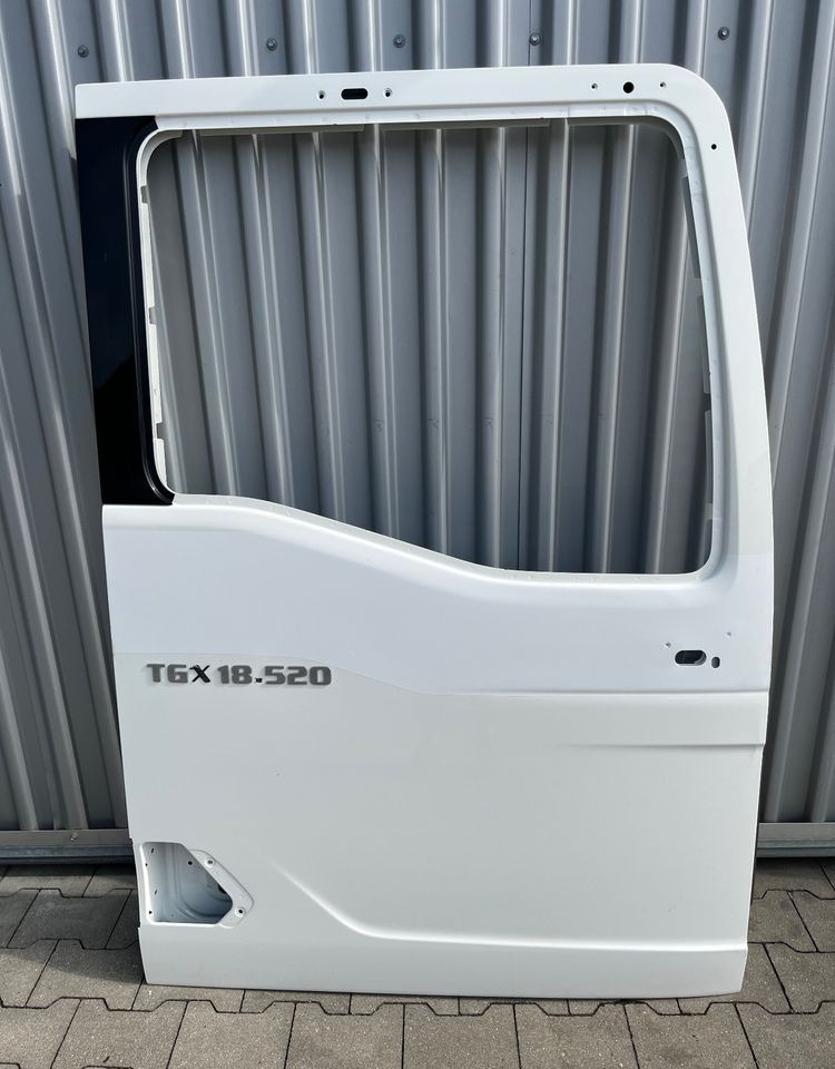 Drzwi prawe MAN TGX TG3 drzwi pasażera nowy model - Virsbūve un ārpuse - Kravas automašīna: foto 1 Drzwi prawe MAN TGX TG3 drzwi pasażera nowy model - Virsbūve un ārpuse - Kravas automašīna: foto 1