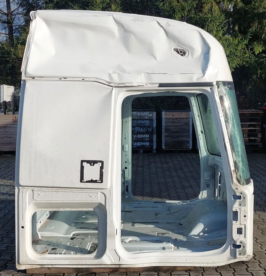 KABINA RENAULT GAMA T WYSOKA 2023R - Kabīne - Kravas automašīna: foto 3 KABINA RENAULT GAMA T WYSOKA 2023R - Kabīne - Kravas automašīna: foto 3