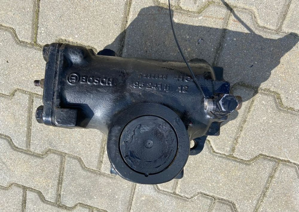 Kolumna kierownicza MAN TGL TGM TG 3 euro 6 przekładnia - Stūres statnis - Kravas automašīna: foto 3 Kolumna kierownicza MAN TGL TGM TG 3 euro 6 przekładnia - Stūres statnis - Kravas automašīna: foto 3