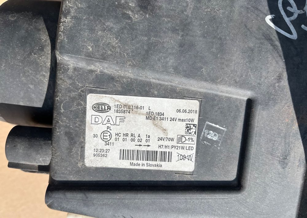 Lampa DAF XF 106 euro 6 reflektor H7 - Gaismas/ Apgaismojums - Kravas automašīna: foto 3 Lampa DAF XF 106 euro 6 reflektor H7 - Gaismas/ Apgaismojums - Kravas automašīna: foto 3