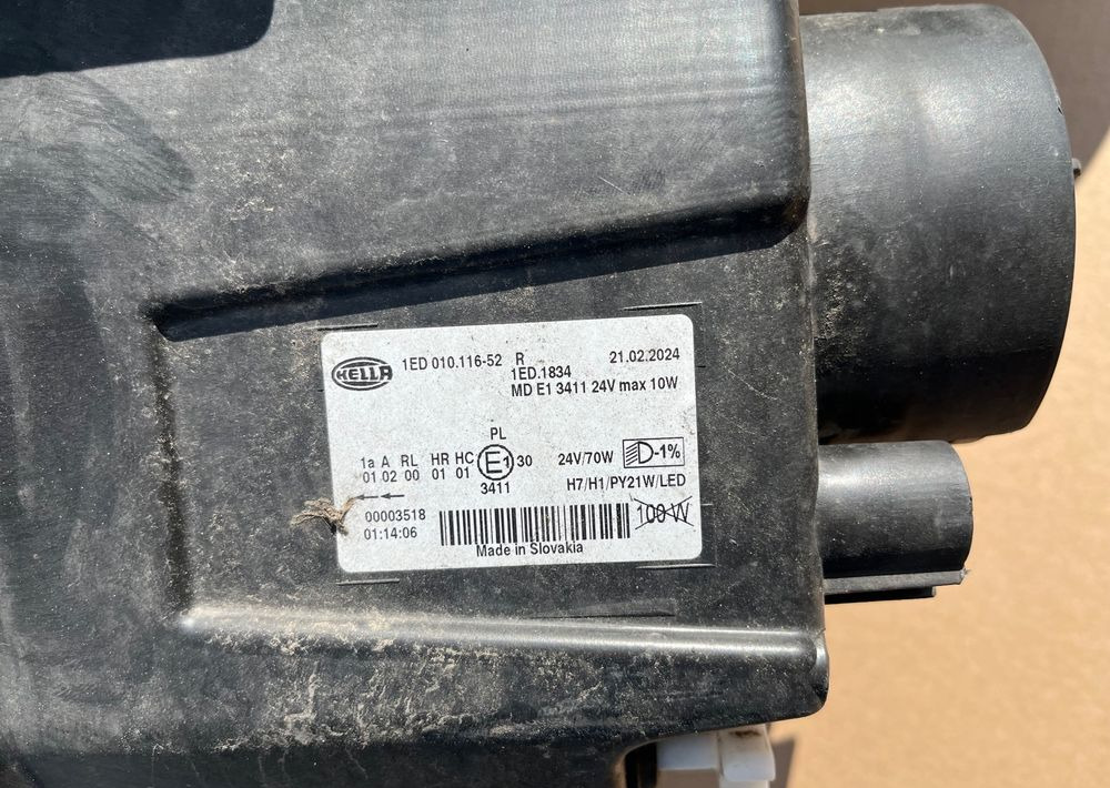 Lampa DAF XF 106 euro 6 reflektor H7 - Gaismas/ Apgaismojums - Kravas automašīna: foto 4 Lampa DAF XF 106 euro 6 reflektor H7 - Gaismas/ Apgaismojums - Kravas automašīna: foto 4