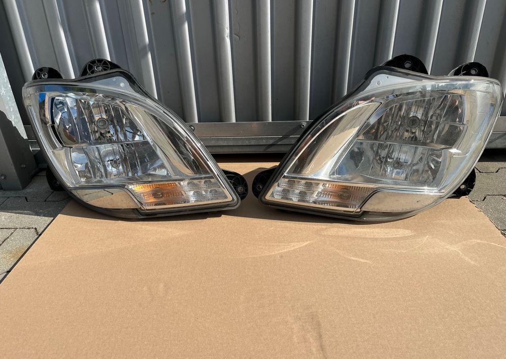 Lampa DAF XF 106 euro 6 reflektor H7 - Gaismas/ Apgaismojums - Kravas automašīna: foto 1 Lampa DAF XF 106 euro 6 reflektor H7 - Gaismas/ Apgaismojums - Kravas automašīna: foto 1