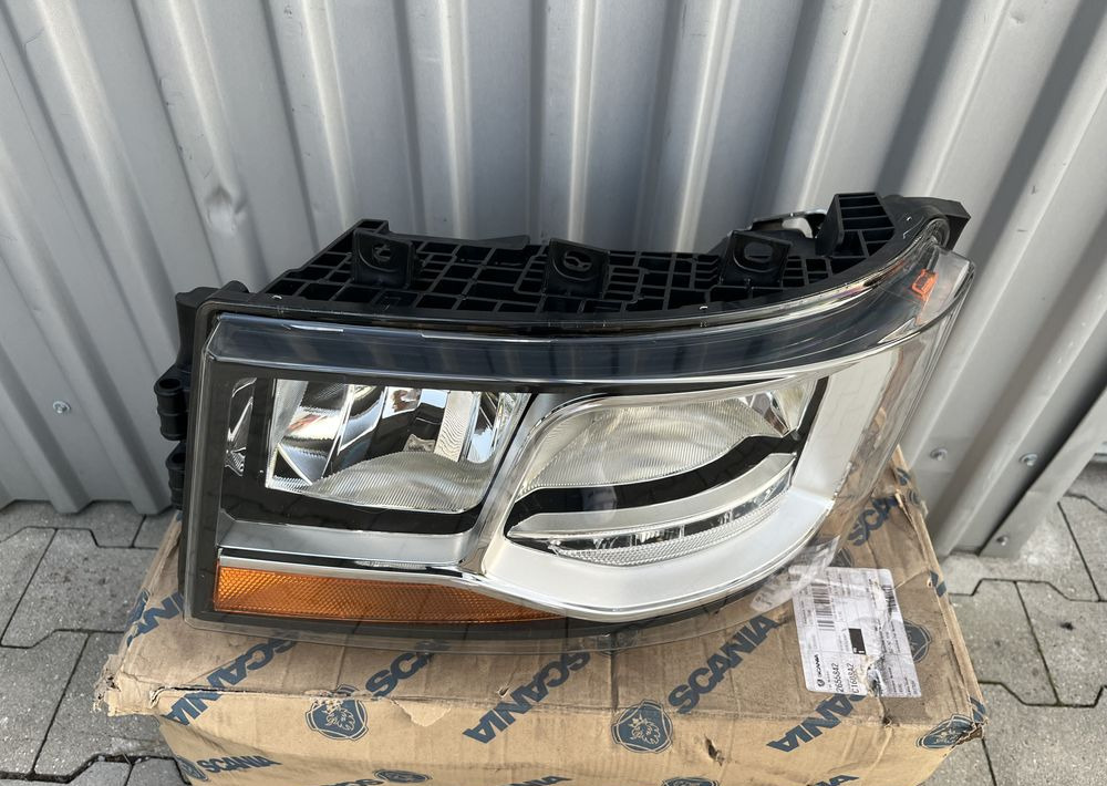 NOWA lampa Scania R S NGS NGR reflektor lewy H7 - Gaismas/ Apgaismojums - Kravas automašīna: foto 2 NOWA lampa Scania R S NGS NGR reflektor lewy H7 - Gaismas/ Apgaismojums - Kravas automašīna: foto 2