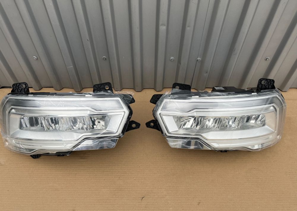 NOWE lampy LED DAF XG XG+ XF reflektor oryginał lampa NOWA - Gaismas/ Apgaismojums - Kravas automašīna: foto 1 NOWE lampy LED DAF XG XG+ XF reflektor oryginał lampa NOWA - Gaismas/ Apgaismojums - Kravas automašīna: foto 1