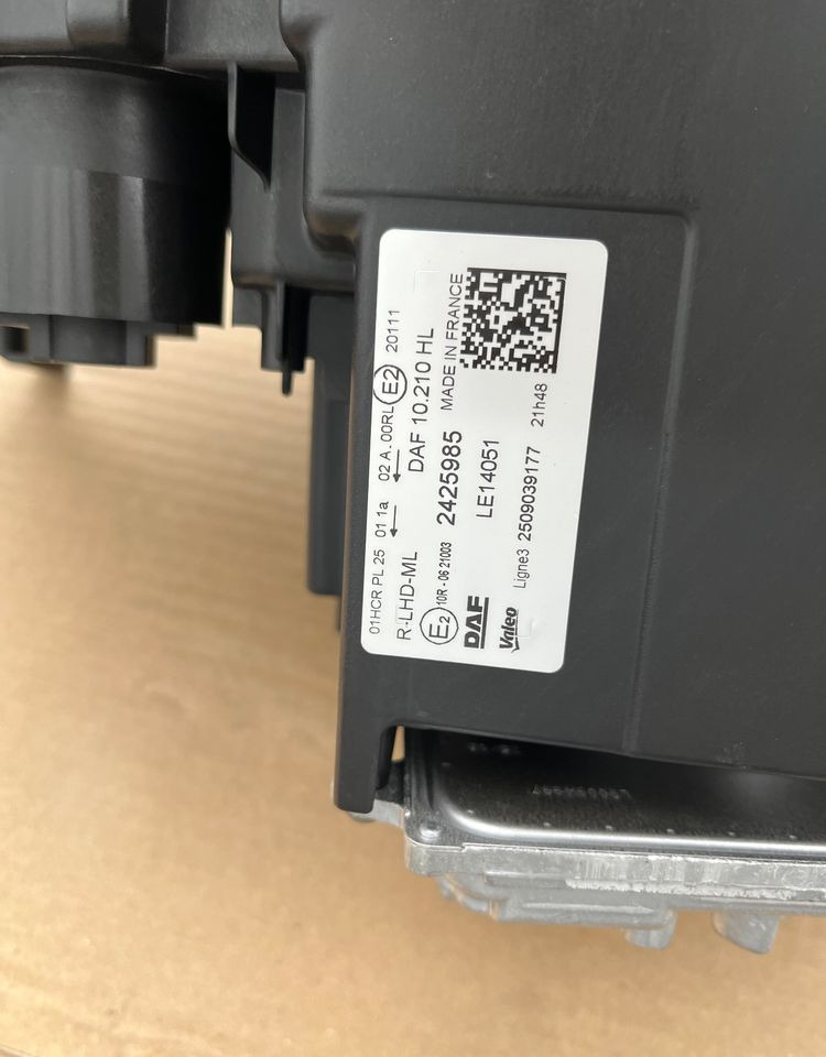 NOWE lampy LED DAF XG XG+ XF reflektor oryginał lampa NOWA - Gaismas/ Apgaismojums - Kravas automašīna: foto 2 NOWE lampy LED DAF XG XG+ XF reflektor oryginał lampa NOWA - Gaismas/ Apgaismojums - Kravas automašīna: foto 2