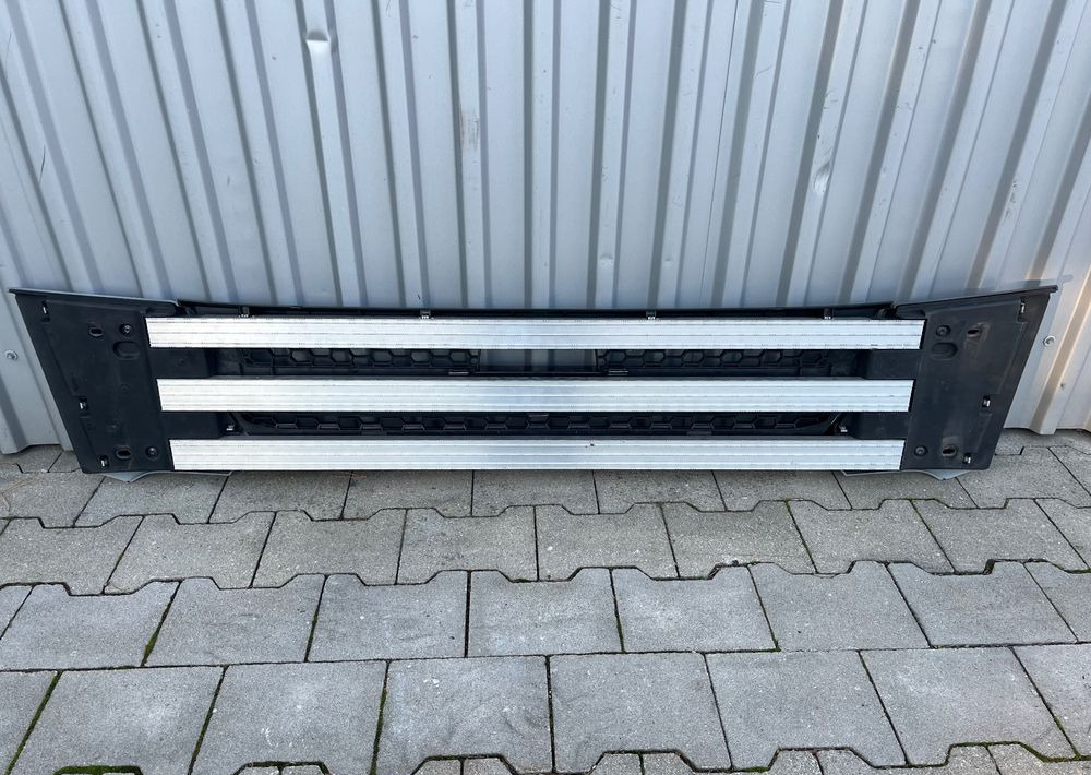 Ławka Scania S R stopień przedni NGS NGR - Rezerves daļa - Kravas automašīna: foto 2 Ławka Scania S R stopień przedni NGS NGR - Rezerves daļa - Kravas automašīna: foto 2