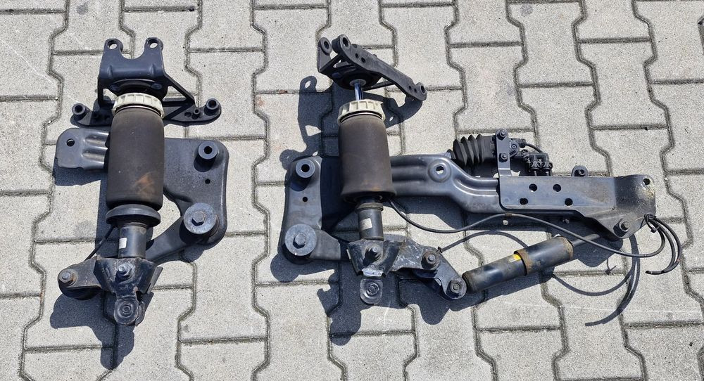 SCANIA P NGT ZAWIESZENIE KABINY TYŁ - Kabīnes piekare - Kravas automašīna: foto 1 SCANIA P NGT ZAWIESZENIE KABINY TYŁ - Kabīnes piekare - Kravas automašīna: foto 1