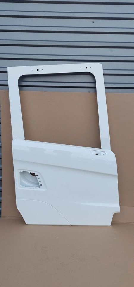 SCANIA R S L NOWY MODEL DRZWI PRAWE - Durvis un rezerves daļas - Kravas automašīna: foto 1 SCANIA R S L NOWY MODEL DRZWI PRAWE - Durvis un rezerves daļas - Kravas automašīna: foto 1