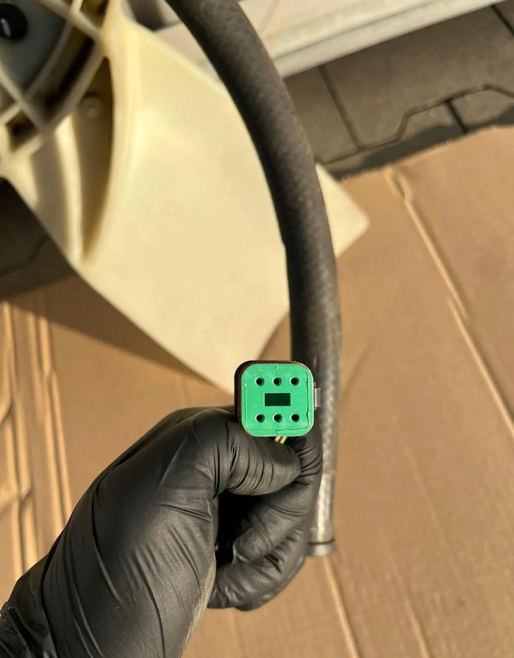 SCANIA R S WENTYLATOR CHŁODNICY 020009597 - Virsbūve un ārpuse: foto 4 SCANIA R S WENTYLATOR CHŁODNICY 020009597 - Virsbūve un ārpuse: foto 4