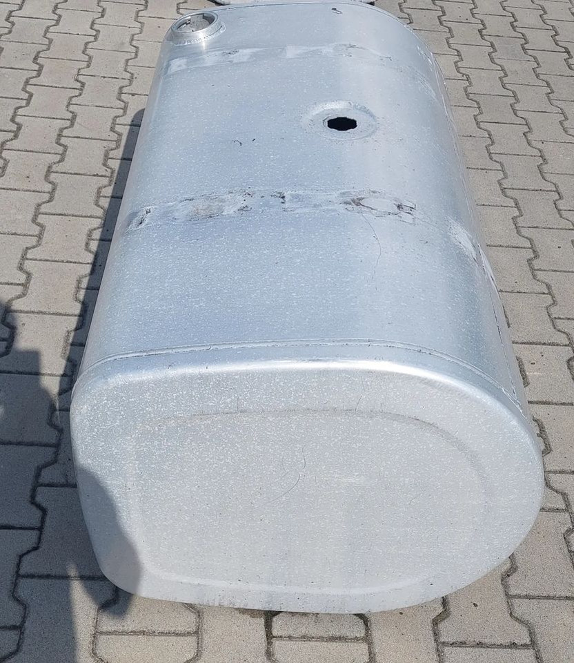ZBIORNIK PALIWA VOLVO RENAULT 110CM - Degvielas tvertne - Kravas automašīna: foto 2 ZBIORNIK PALIWA VOLVO RENAULT 110CM - Degvielas tvertne - Kravas automašīna: foto 2