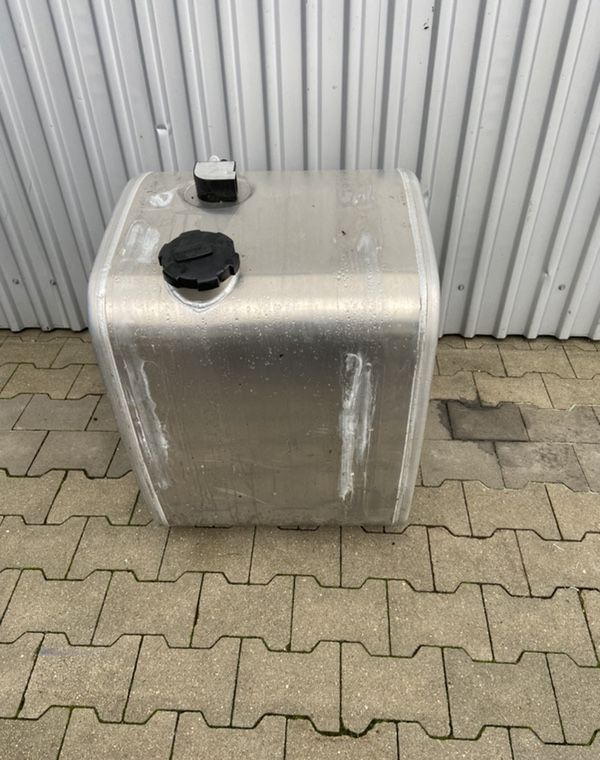 Zbiornik paliwa Volvo FH FM Renault 240 litrów jak NOWY bak - Degvielas tvertne - Kravas automašīna: foto 1 Zbiornik paliwa Volvo FH FM Renault 240 litrów jak NOWY bak - Degvielas tvertne - Kravas automašīna: foto 1