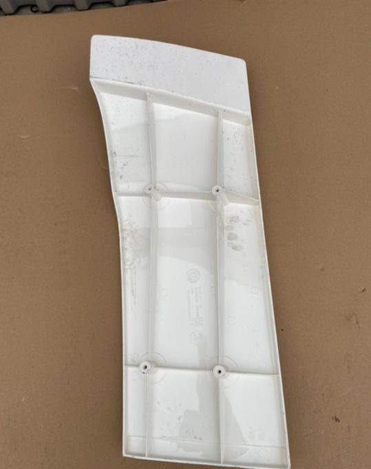 Spoiler MAN TGX XXL spojler owiewka zakabinowa - Aerodinamika/ Spoileris: foto 2 Spoiler MAN TGX XXL spojler owiewka zakabinowa - Aerodinamika/ Spoileris: foto 2