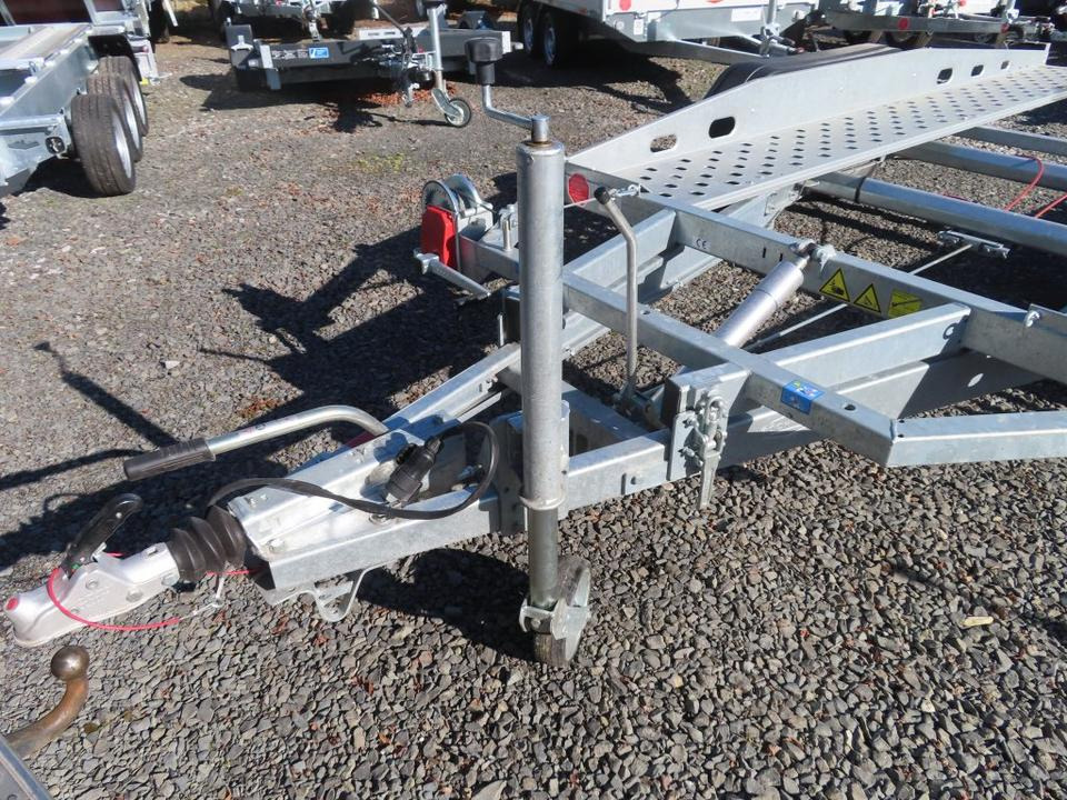 Böckmann, Autotransporter, 2,7 to. kippbar, 100 km, PKW Anhänger - Piekabe autovedējs: foto 3 Böckmann, Autotransporter, 2,7 to. kippbar, 100 km, PKW Anhänger - Piekabe autovedējs: foto 3