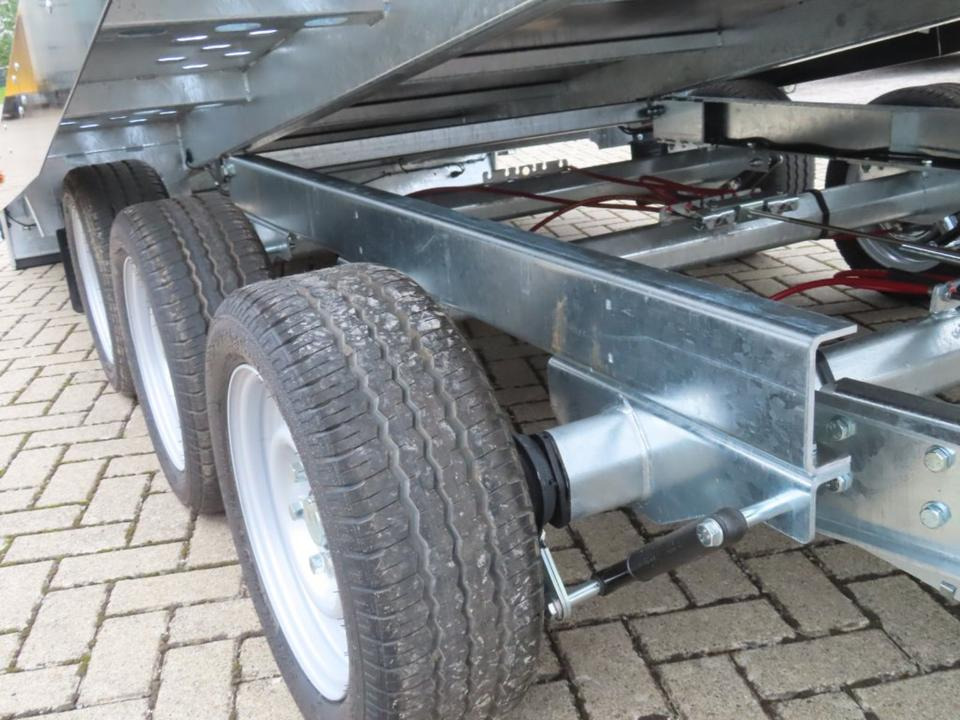 Piekabe autovedējs Böckmann PKW-Anhänger, Autotransporter 3,5to. E-Winde 100 km/h: foto 7 Piekabe autovedējs Böckmann PKW-Anhänger, Autotransporter 3,5to. E-Winde 100 km/h: foto 7