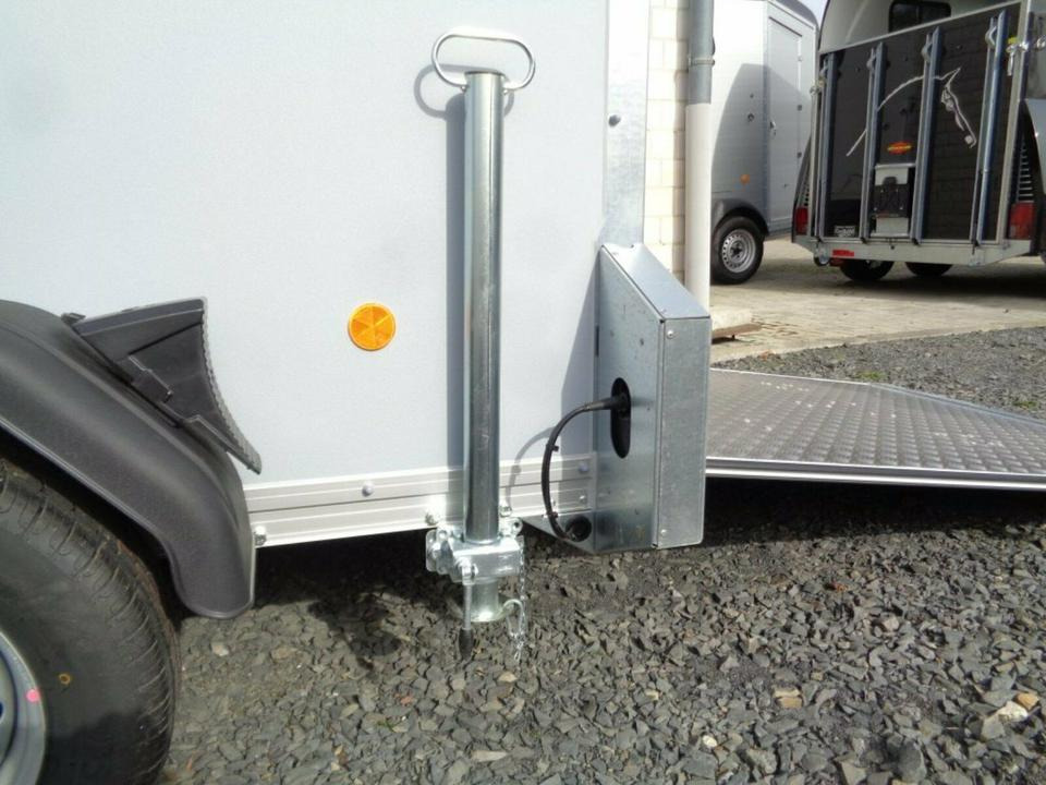 Piekabe slēgtā virsbūve Böckmann PKW-Anhänger, KT3015/20 M-F, Auffahrrampe, 2,0 to.: foto 8 Piekabe slēgtā virsbūve Böckmann PKW-Anhänger, KT3015/20 M-F, Auffahrrampe, 2,0 to.: foto 8