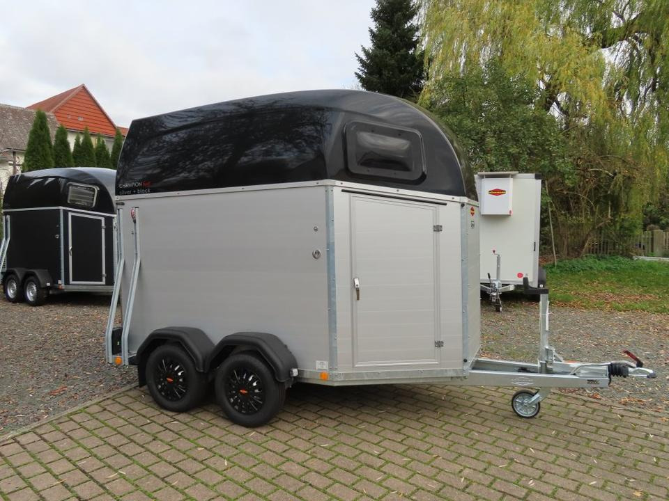 Böckmann Pferdeanhänger, Champion, Esprit, Sattelkammer, 100 km/h - Zirgu piekabe: foto 2 Böckmann Pferdeanhänger, Champion, Esprit, Sattelkammer, 100 km/h - Zirgu piekabe: foto 2