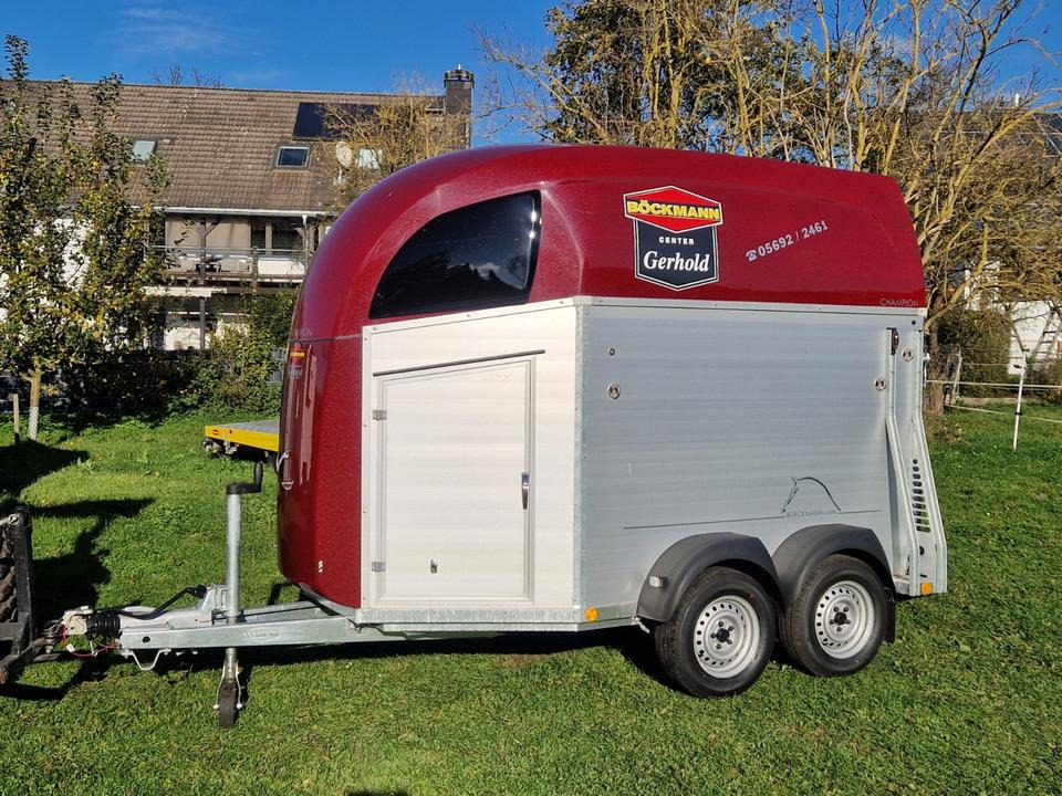 Böckmann Pferdeanhänger Champion R, SaKa., 100 km/h - Zirgu piekabe: foto 1 Böckmann Pferdeanhänger Champion R, SaKa., 100 km/h - Zirgu piekabe: foto 1