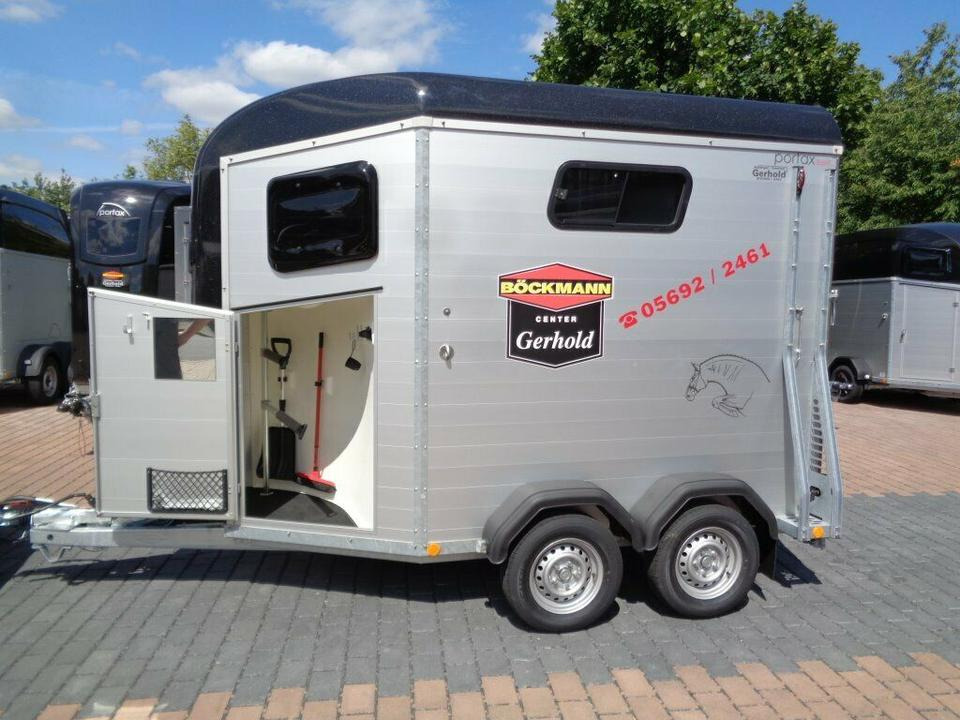 Böckmann Pferdeanhänger, Portax Esprit, SaKa.Flügeltür,100 km/h - Zirgu piekabe: foto 4 Böckmann Pferdeanhänger, Portax Esprit, SaKa.Flügeltür,100 km/h - Zirgu piekabe: foto 4