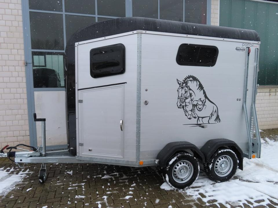 Böckmann Pferdeanhänger Portax Esprit s+b Aluboden, Sattelkammer - Zirgu piekabe: foto 2 Böckmann Pferdeanhänger Portax Esprit s+b Aluboden, Sattelkammer - Zirgu piekabe: foto 2
