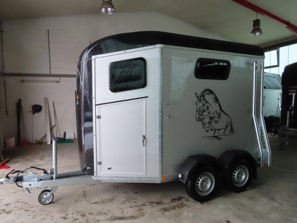 Böckmann Pferdeanhänger Portax Esprit s+b Aluboden, Sattelkammer - Zirgu piekabe: foto 3 Böckmann Pferdeanhänger Portax Esprit s+b Aluboden, Sattelkammer - Zirgu piekabe: foto 3