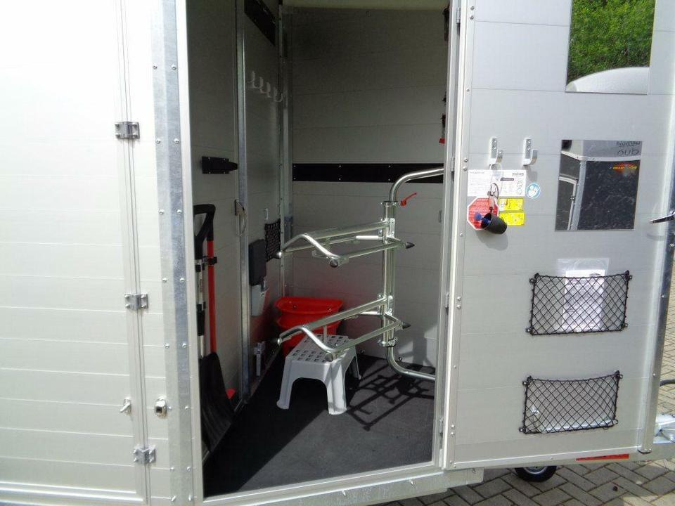 Zirgu piekabe Böckmann Pferdeanhänger Portax L-SR, Videokamera: foto 16